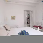 Visionresidences Paros بيت للعطل *