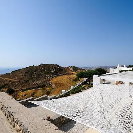 3 Paros Season